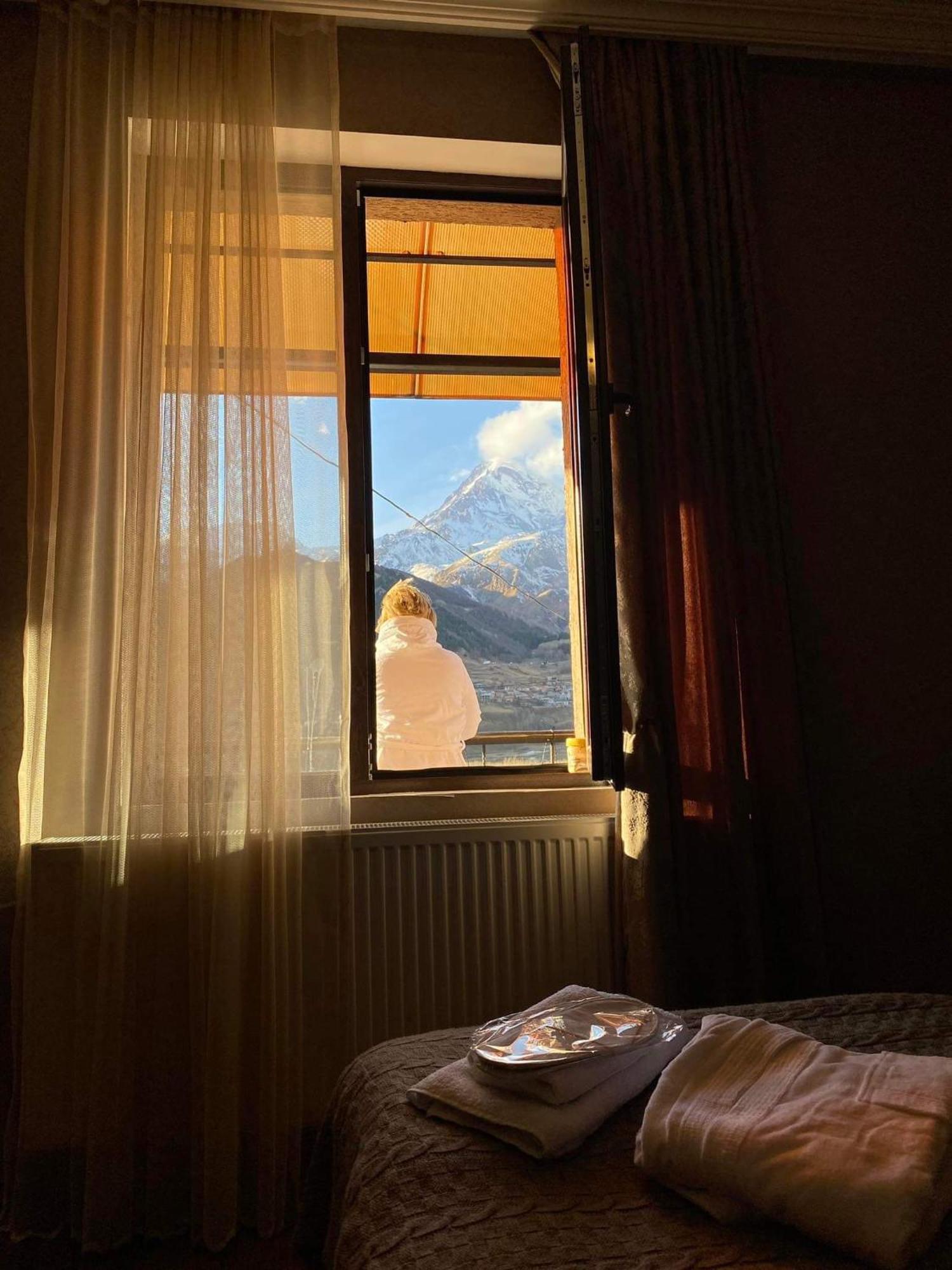 Golden Star Kazbegi Hotell Rum bild