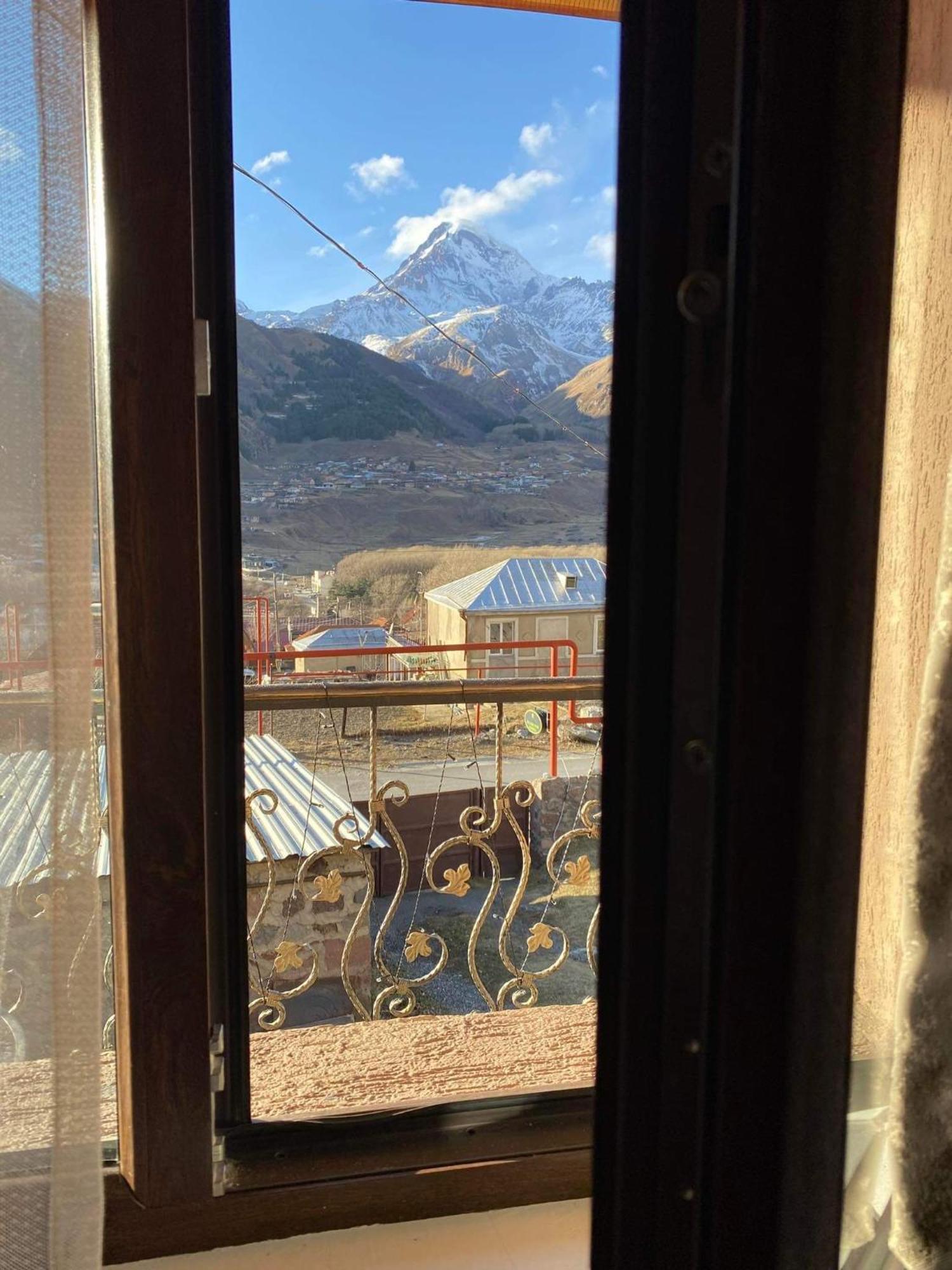 Golden Star Kazbegi Hotell Rum bild